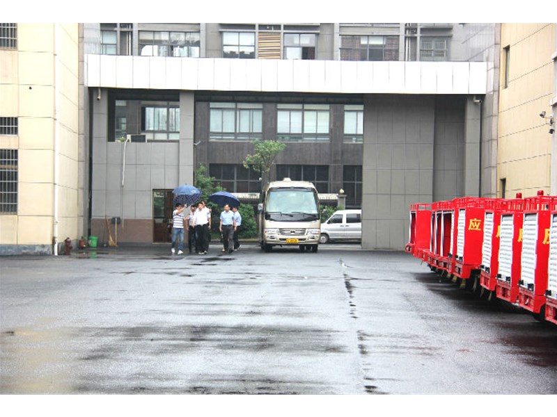 Comrade Xu Liangping, Secretary of the Zhuji Municipal Party Committee, and his delegation came to our company for inspection and guidance.